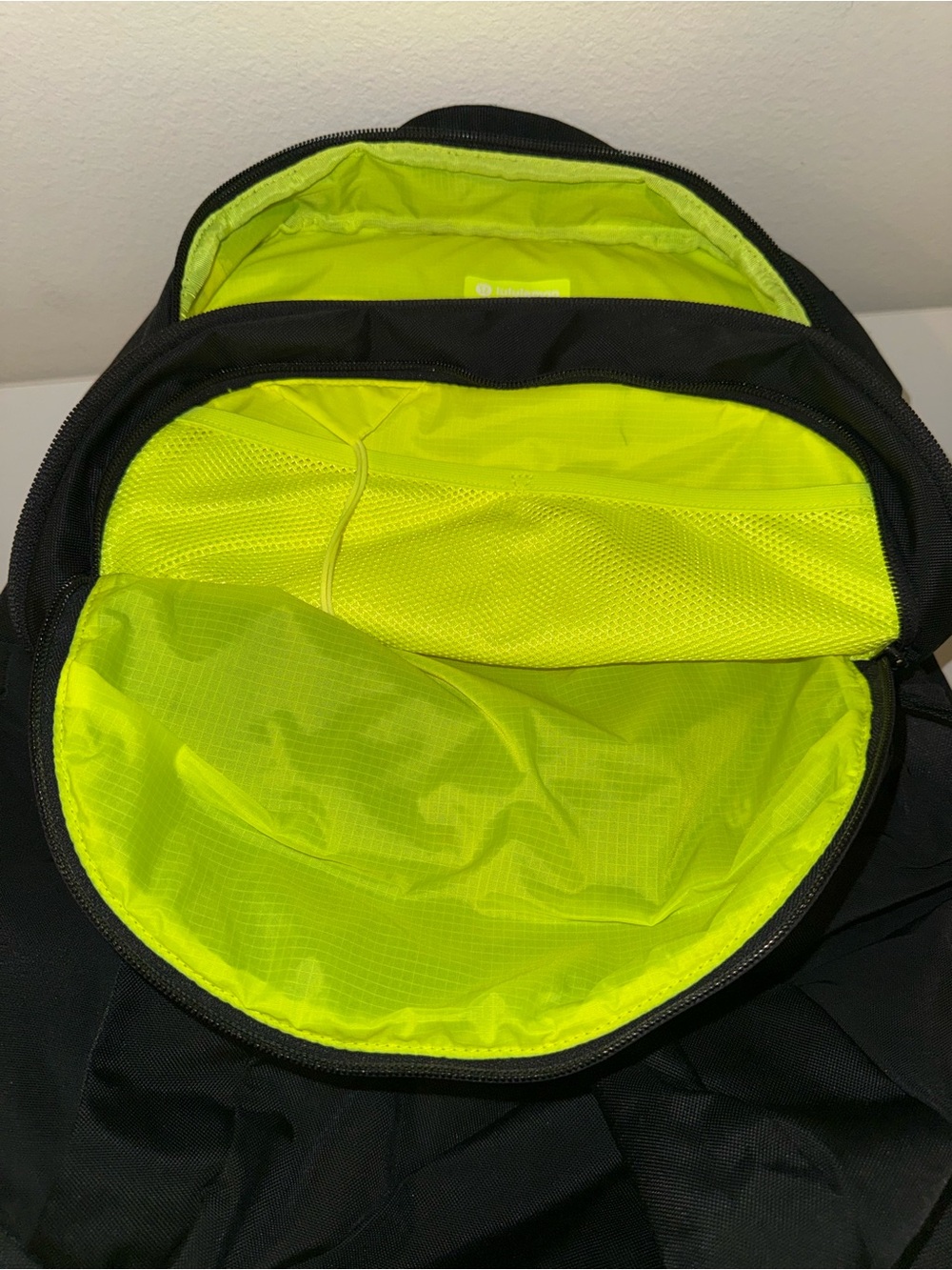 Lululemon Black Double Zip Backpack 22L - Picture 11 of 15